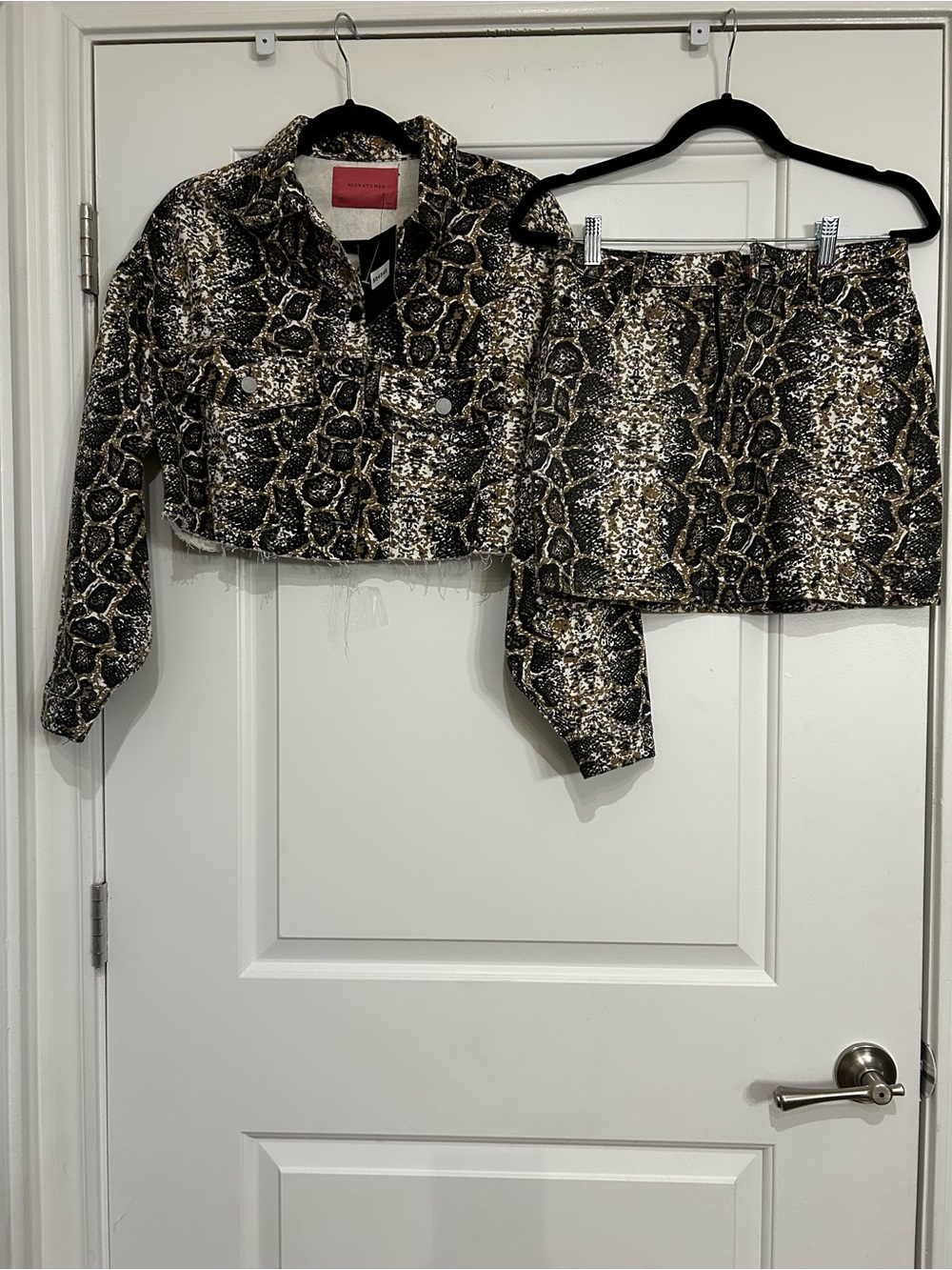 Cropped Snake Print Jacket & Skirt Set - Metallic Gold & Black
